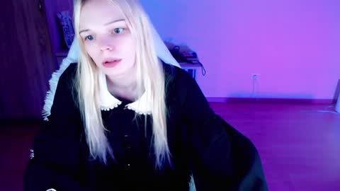 Lia online show from 02-01-25, 12:29