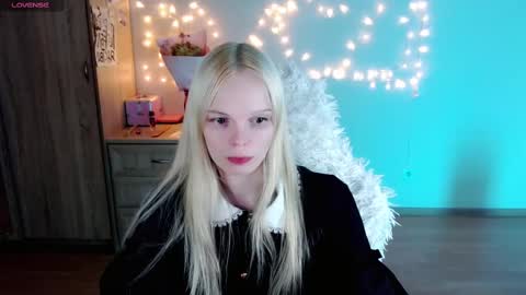 Lia online show from 03-03-25, 03:42