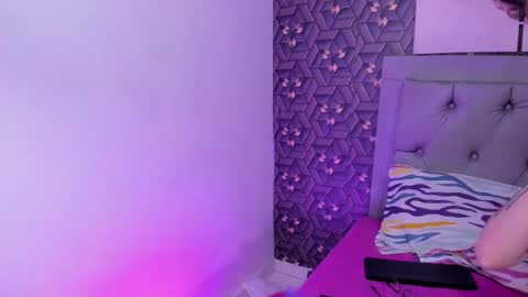 Emily online show from 02-08-26, 04:27