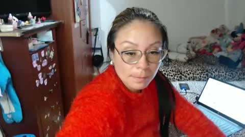 Snapshot of emily_sexy69 chatting on 10-07-25, 07:38 Emily online show from 10-07-25, 07:38