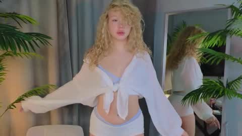 emily shepard online show from 11-21-25, 02:43