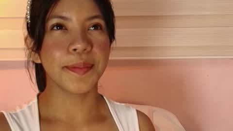 Snapshot of emily_sweett12 chatting on 11-08-25, 12:27 Emily online show from 11-08-25, 12:27