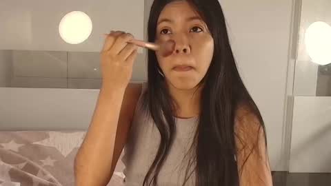 Snapshot of emily_sweett12 chatting on 11-11-25, 12:05 Emily online show from 11-11-25, 12:05