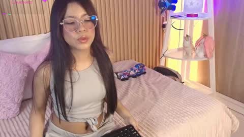 Snapshot of emily_sweett12 chatting on 03-13-26, 12:34 Emily online show from 03-13-26, 12:34