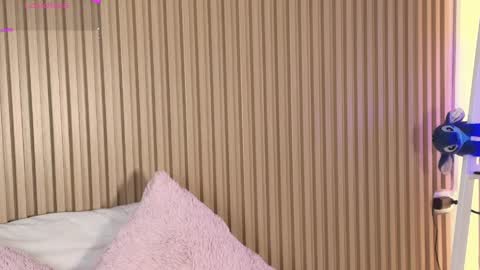 Snapshot of emily_sweett12 chatting on 04-04-26, 12:35 Emily online show from 04-04-26, 12:35