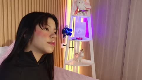 Snapshot of emily_sweett12 chatting on 04-11-26, 12:31 Emily online show from 04-11-26, 12:31