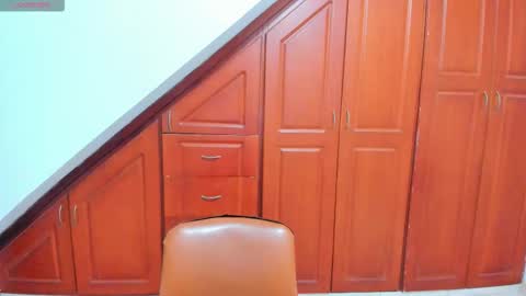 EMILY  online show from 10-20-25, 07:58