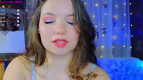 Snapshot of emilyart_ chatting on 01-16-25, 02:19 artist Emily online show from 01-16-25, 02:19