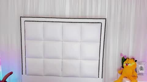  EMILY  online show from 11-23-25, 08:58