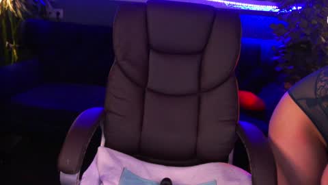 Emy online show from 01-31-25, 09:59