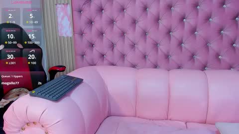 Emily online show from 12-04-25, 04:27