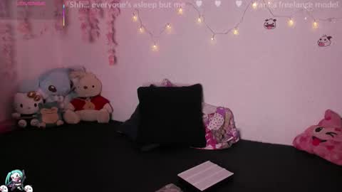 Emily online show from 11-05-25, 02:55