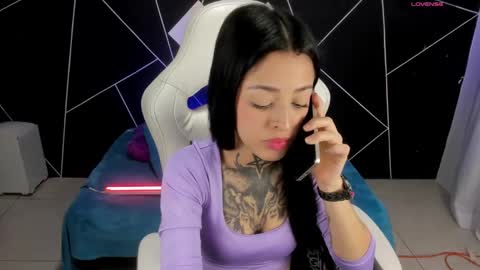 Snapshot of emilydaft chatting on 03-01-25, 06:11 fari online show from 03-01-25, 06:11