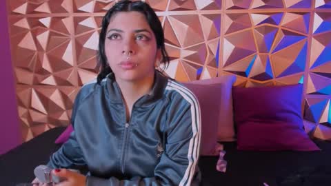  Emily  online show from 10-03-25, 12:24