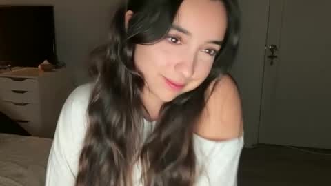 emilyfawn online show from 11-11-25, 04:12