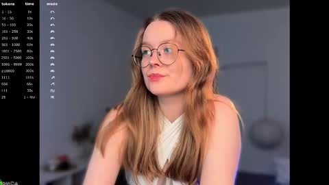 Snapshot of emilyforelsket chatting on 03-09-26, 11:58 Emily online show from 03-09-26, 11:58