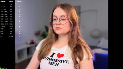 Snapshot of emilyforelsket chatting on 03-19-26, 01:26 Emily online show from 03-19-26, 01:26