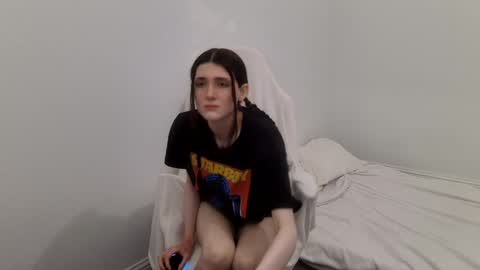 emilyfox5 online show from 11-18-25, 02:06