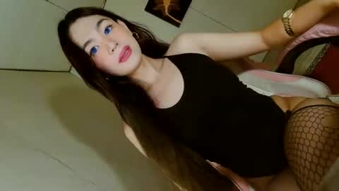 ariane online show from 10-10-25, 10:47