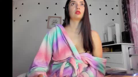 Emily Jang online show from 11-18-25, 03:27