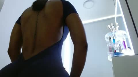 emily monrro online show from 12-04-24, 04:05