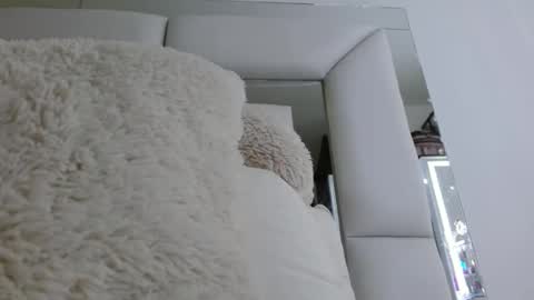 emily monrro online show from 12-04-24, 07:12