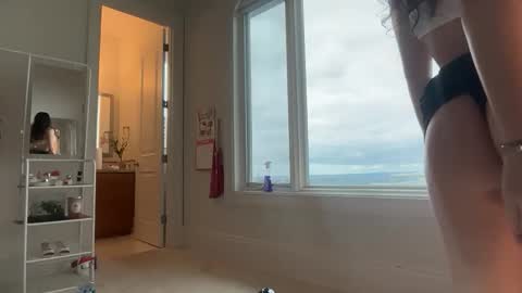 Snapshot of emilyparkerrr chatting on 02-27-26, 10:43 emilyparkerrr online show from 02-27-26, 10:43