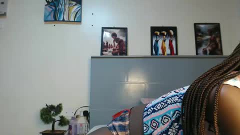 Emilly online show from 01-21-25, 09:15