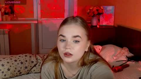 Emily  Emi online show from 11-09-25, 12:47