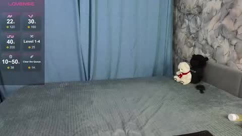 Snapshot of emilyrobbie chatting on 12-13-24, 04:05 Emily Robbie online show from 12-13-24, 04:05