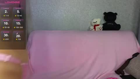 Snapshot of emilyrobbie chatting on 02-14-25, 08:48 Emily Robbie online show from 02-14-25, 08:48