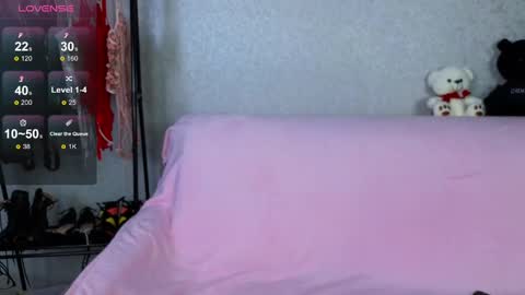 Snapshot of emilyrobbie chatting on 02-23-25, 04:46 Emily Robbie online show from 02-23-25, 04:46