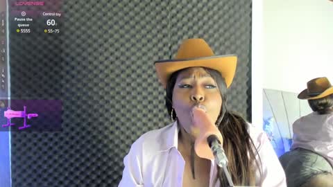 emilyrojas online show from 01-19-25, 12:39