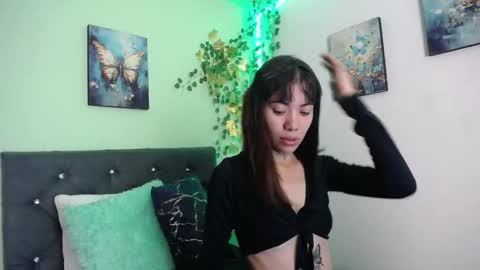 Emily online show from 10-04-25, 02:37