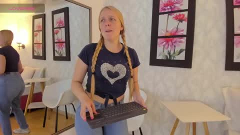 Summer 3 online show from 02-16-25, 10:21