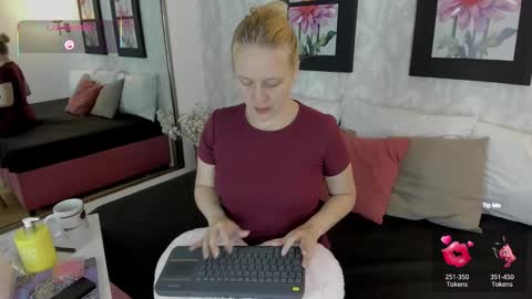 Summer 3 online show from 10-02-25, 11:12