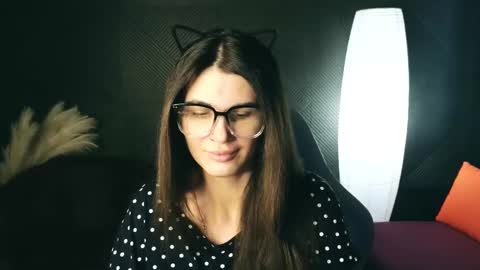 Emily online show from 02-10-25, 04:19