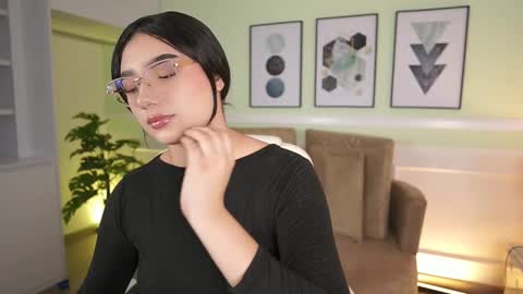 Snapshot of emilyturnerx chatting on 11-21-25, 07:01 Emily Turner online show from 11-21-25, 07:01