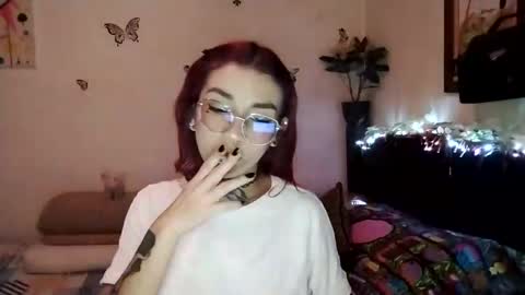 Snapshot of emilywhitee_ chatting on 02-06-25, 02:22 Valentina independent model online show from 02-06-25, 02:22