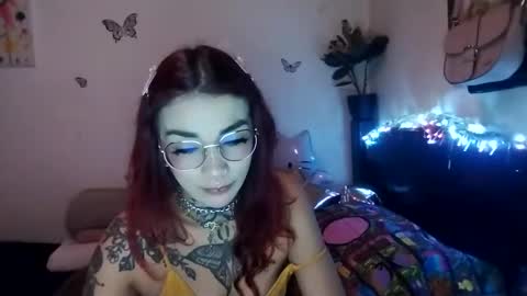 Snapshot of emilywhitee_ chatting on 02-26-25, 02:48 Valentina independent model online show from 02-26-25, 02:48