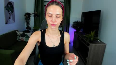 Emily online show from 01-16-25, 08:33