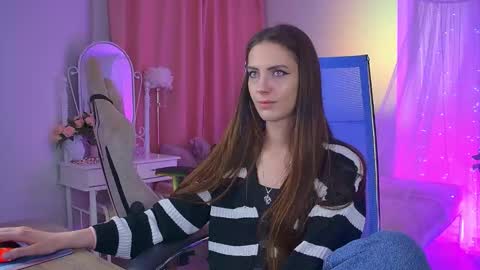 Emily online show from 11-24-25, 01:00