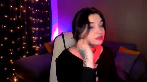 Emily online show from 11-20-25, 08:14