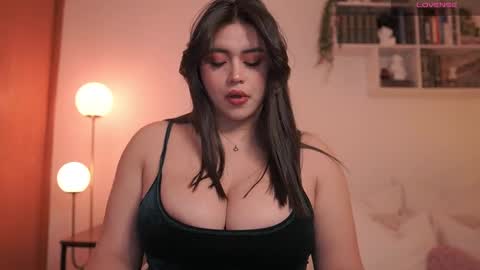 Snapshot of emilyxrose_ chatting on 03-06-25, 06:05 IG thickemmsss online show from 03-06-25, 06:05