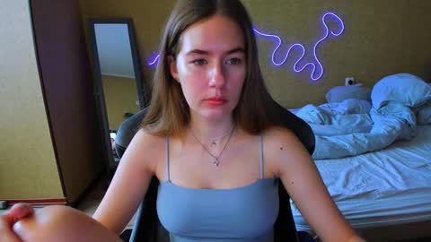 Snapshot of emilyy____ chatting on 03-03-26, 07:47 Emily online show from 03-03-26, 07:47