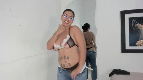 emilyy_cooperr online show from 10-04-25, 01:31