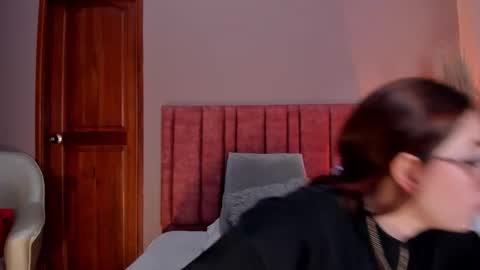 Snapshot of emilyywatson chatting on 11-15-25, 12:30 Emilyy Watson online show from 11-15-25, 12:30