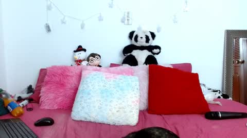 emilyzans07 online show from 02-02-25, 02:17