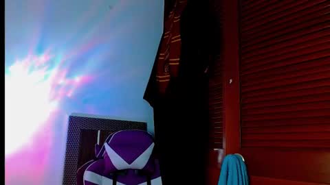 emilyzans07 online show from 03-07-25, 11:49