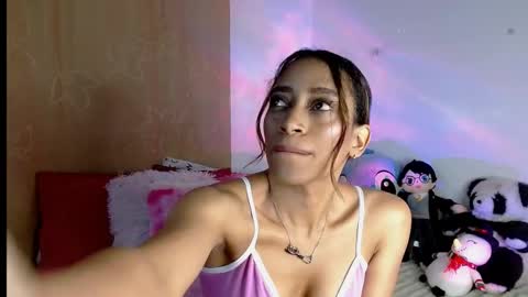 emilyzans07 online show from 03-11-25, 10:20